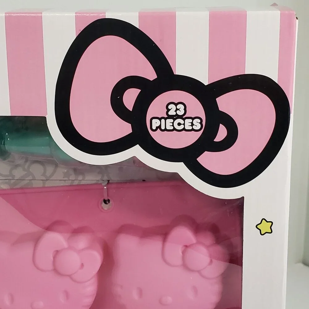 Hello Kitty Sanrio Shaped 23 PC Baking Gift Set Cake & Cupcake Silicone Mold NEW